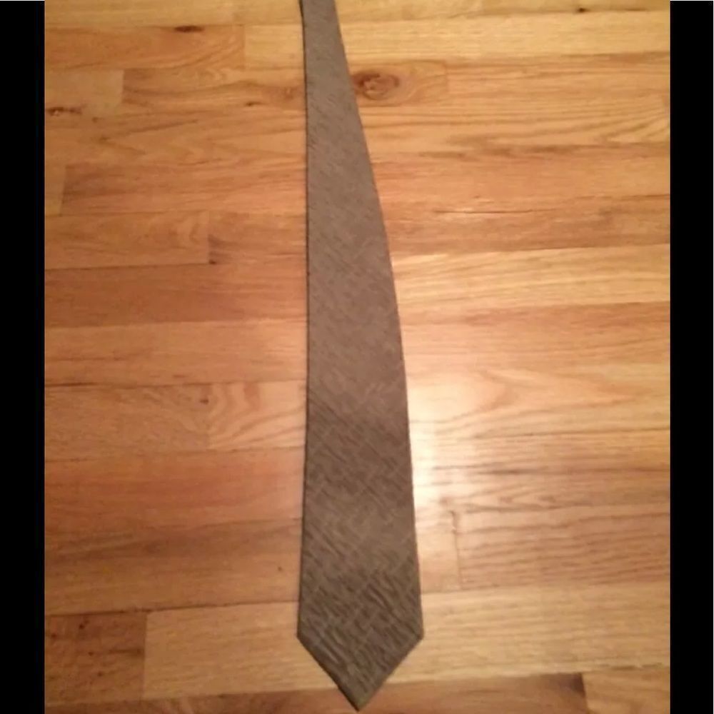 Material London silk textured classic tie